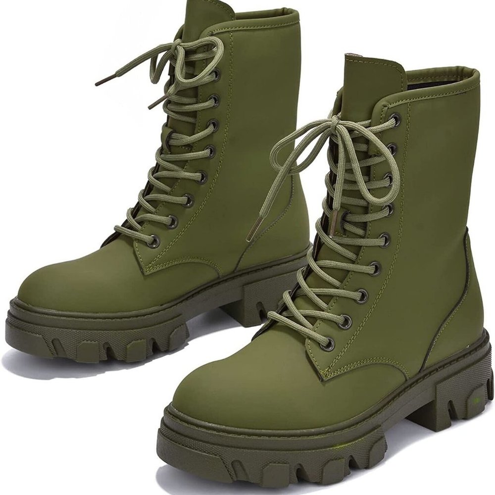 NWT CAPE ROBBIN CHRISLEY COMBAT BOOTS OLIVE GREEN 5